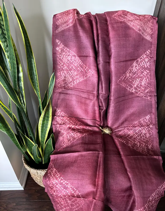 Rose Pink Tussar Silk Saree with Diamond Tie-Dye Motifs Rose Pink Tussar Silk Saree with Diamond Tie-Dye Motifs